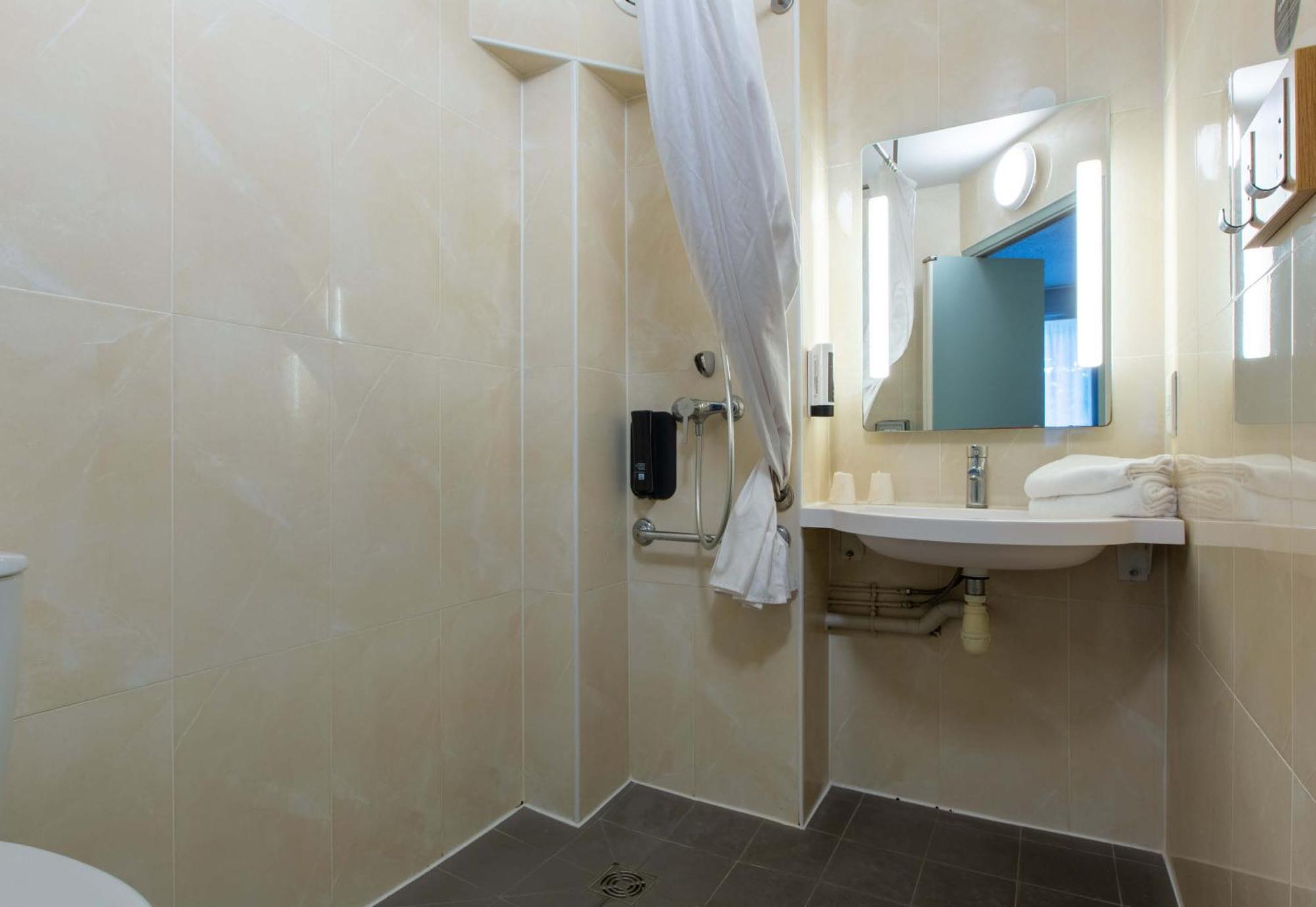 B&B Hotel Chateauroux Déols Eksteriør bilde